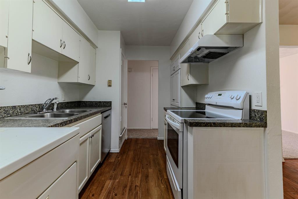 Plymouth Park North 05 - Residential