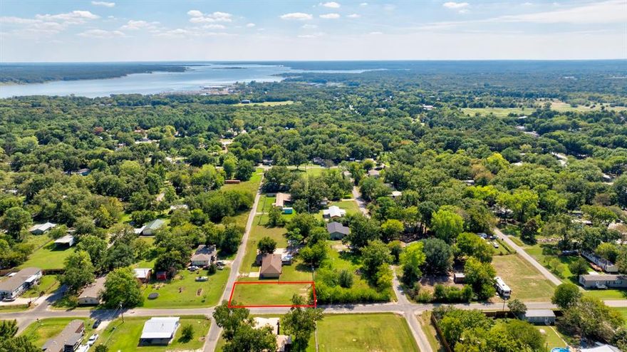 Cleared Corner Lot just for you near Lake Texoma. Great Opportunity to build your Vacation Home, Weekend Retreat! Minutes from multiple Marinas, Restaurants, and Casinos. Don't miss this chance to secure your slice of the Lake Texoma lifestyle. Start planning your getaway today!