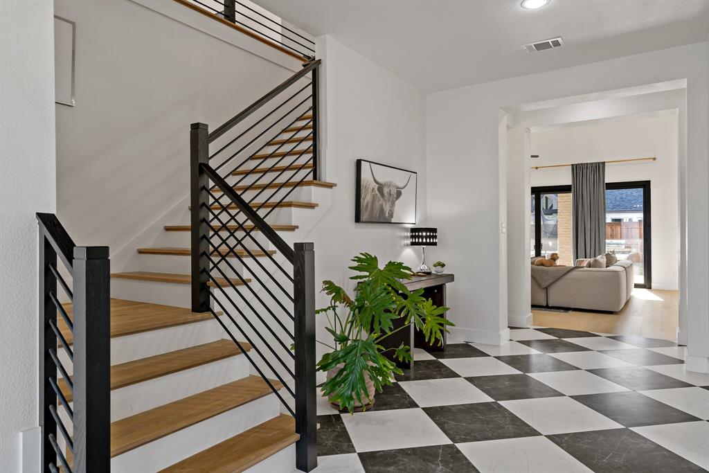 1261 Maplewood Drive