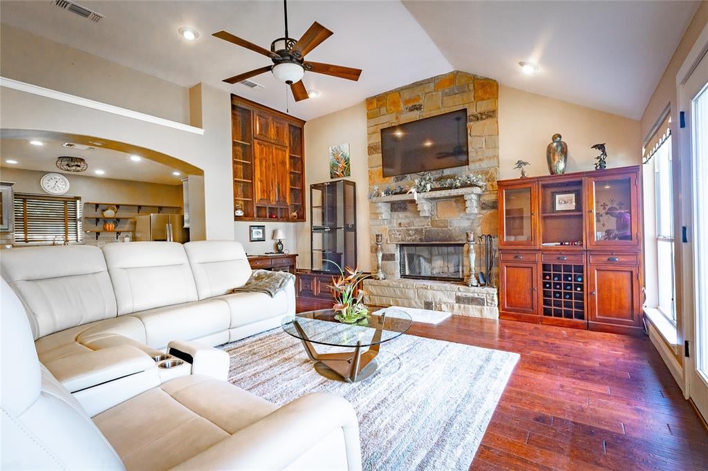 618 Farm to Market Road 3003