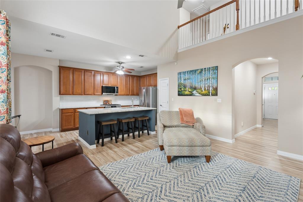 6204 Crescent Street