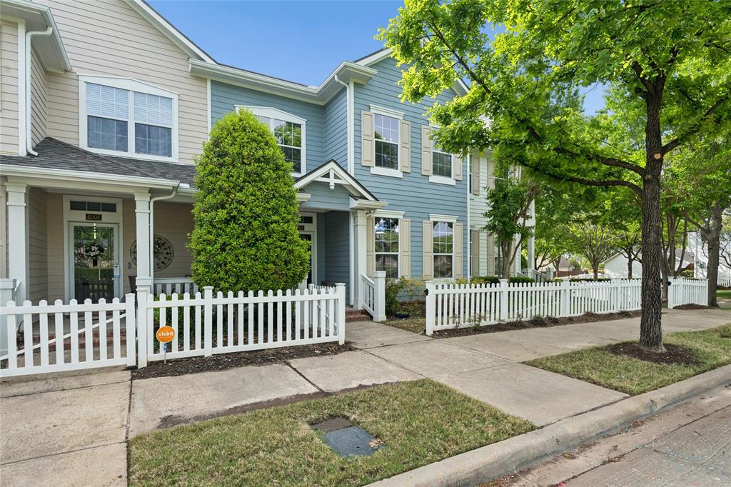 6204 Crescent Street