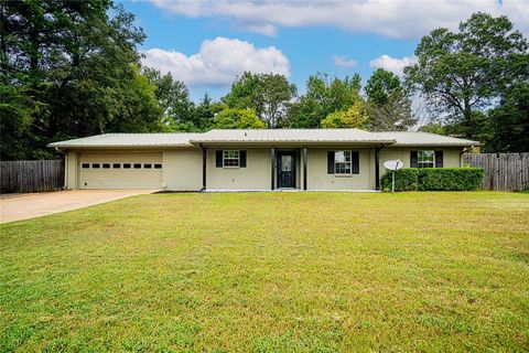 A home in Lone Star