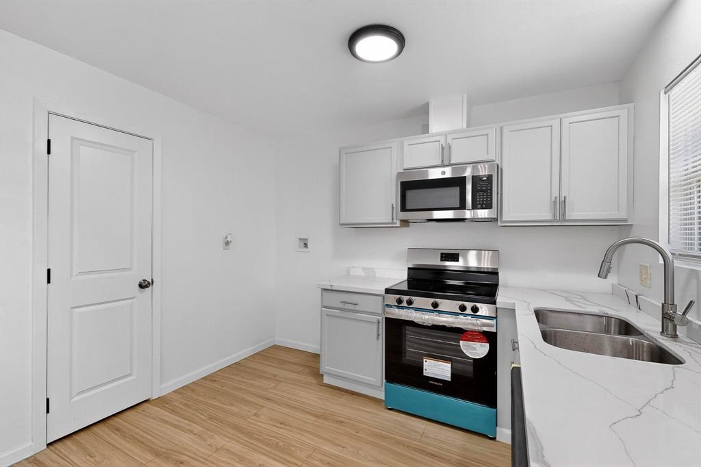 Skyline 04 - Residential