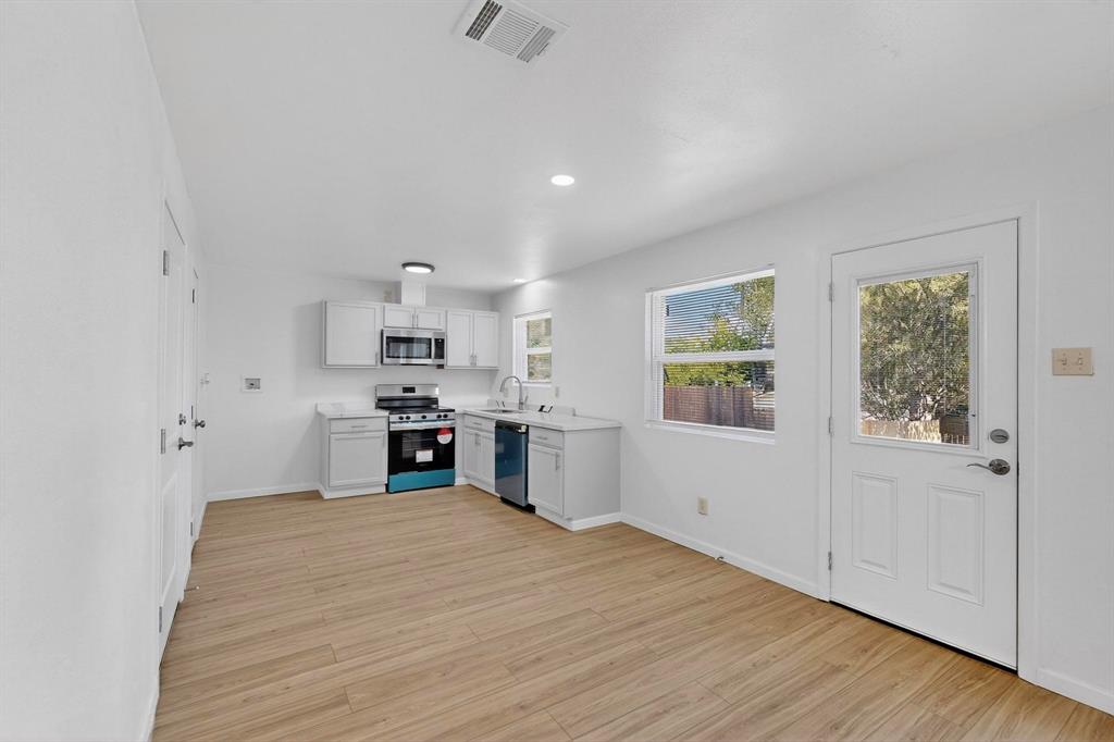 Skyline 04 - Residential