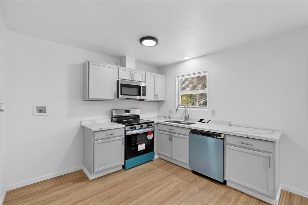 Skyline 04 - Residential