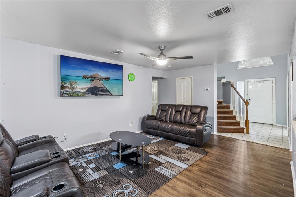 7205 Jurassic Drive