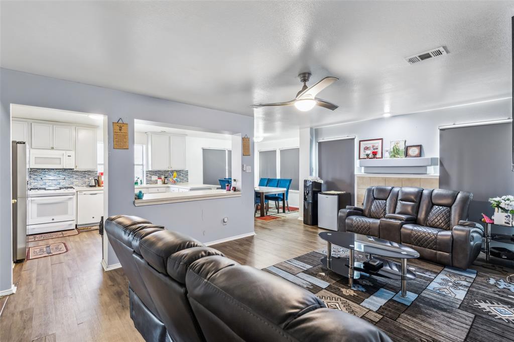 7205 Jurassic Drive