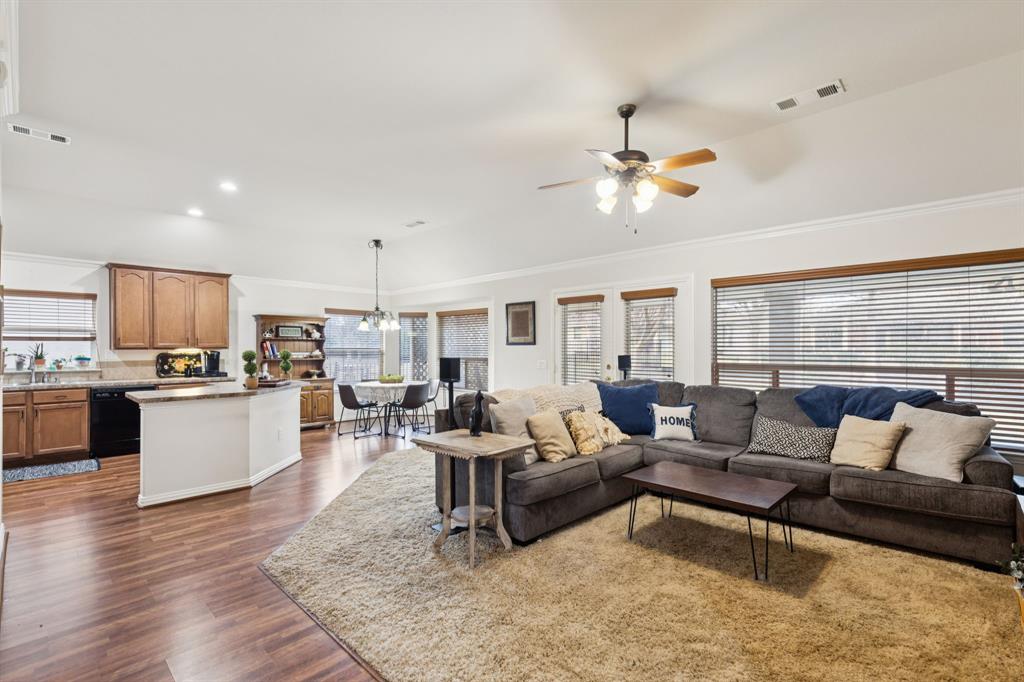 9600 Applewood Trail