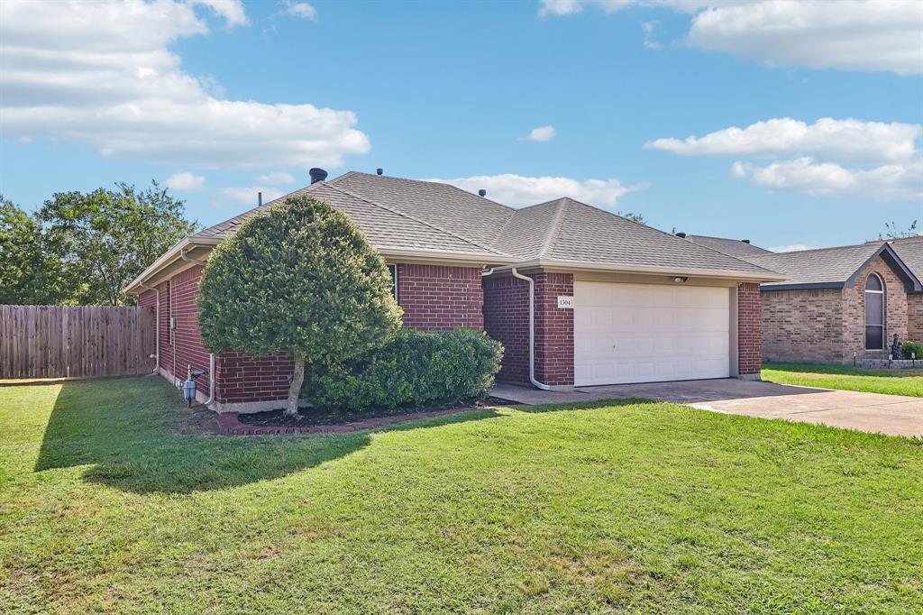 1504 Parrot Court