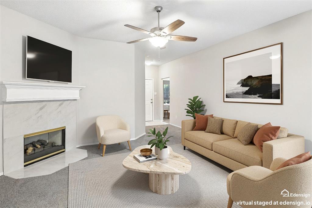 1504 Parrot Court