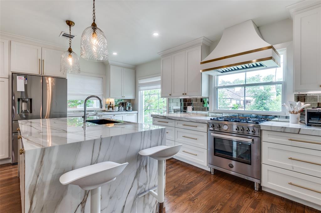 Preston Place 02 - Residential Income