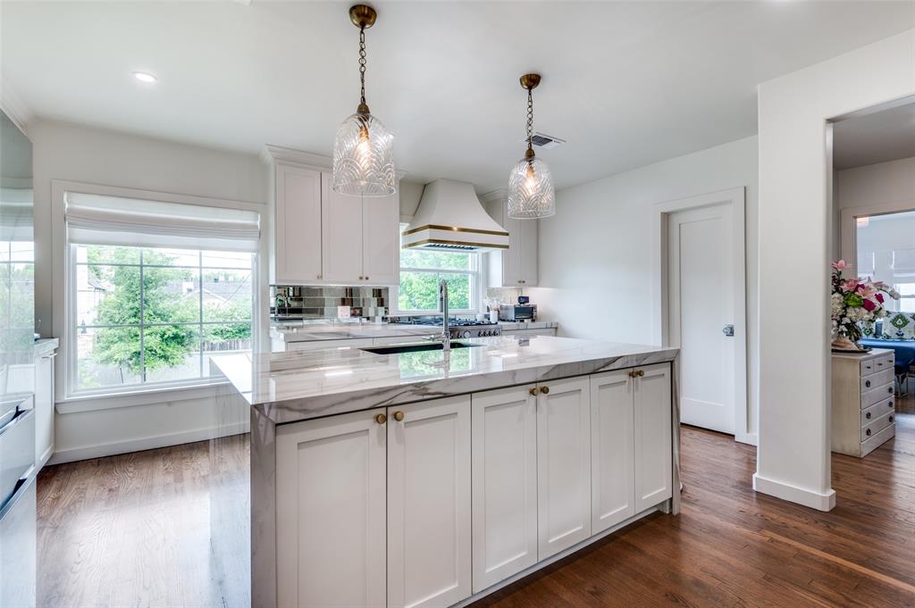 Preston Place 02 - Residential Income