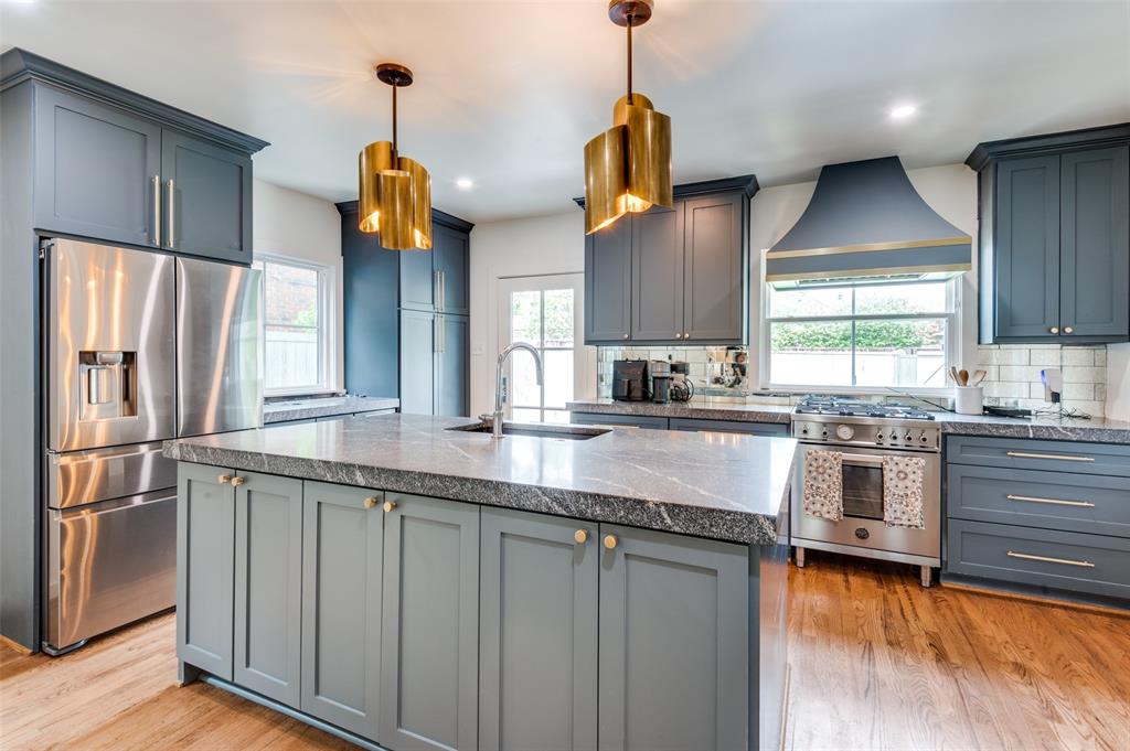 Preston Place 02 - Residential Income