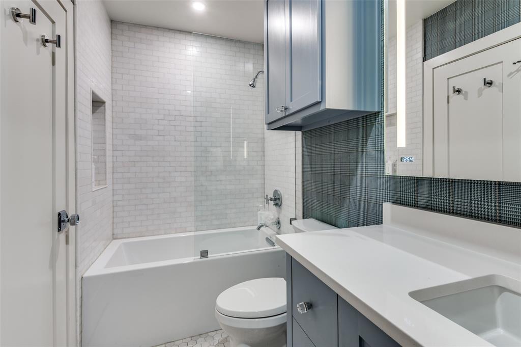 Preston Place 02 - Residential Income