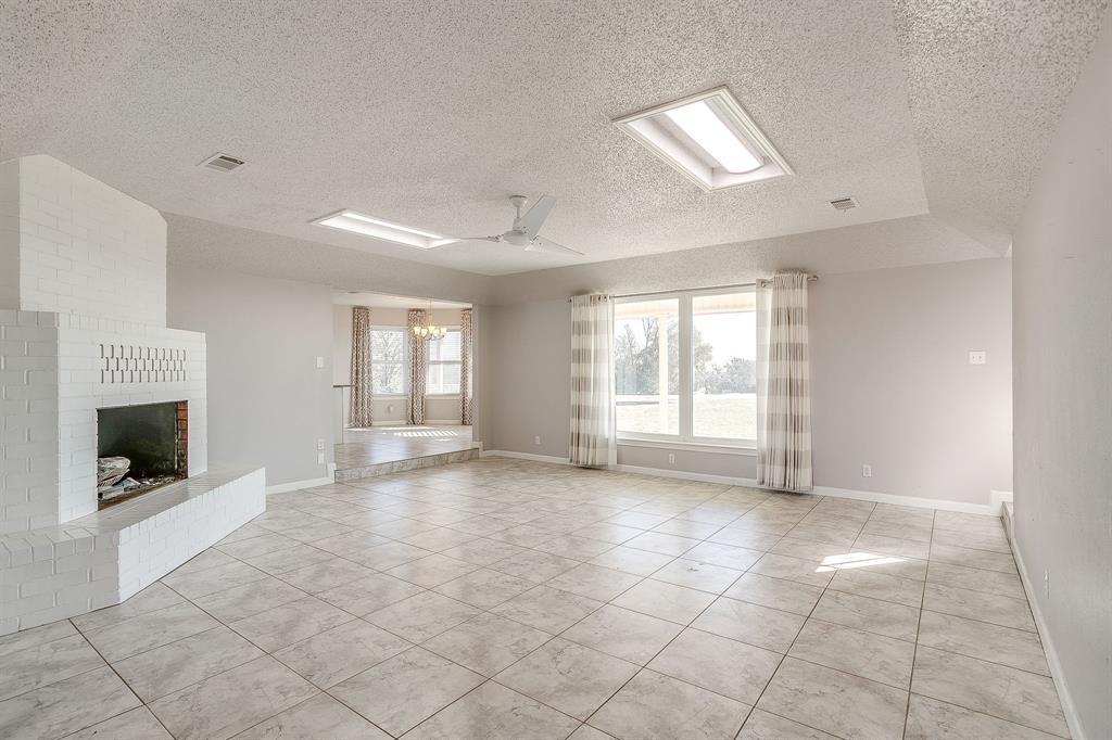 407 Llano Court