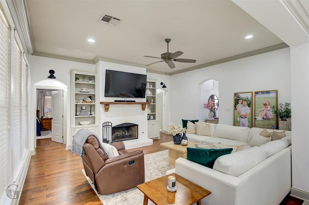 Jamestowne - Residential