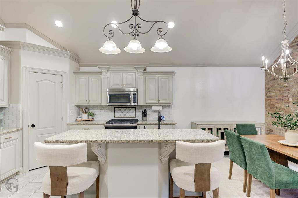 Jamestowne - Residential