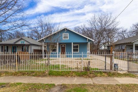 704 S Beacon Street Dallas TX 75223