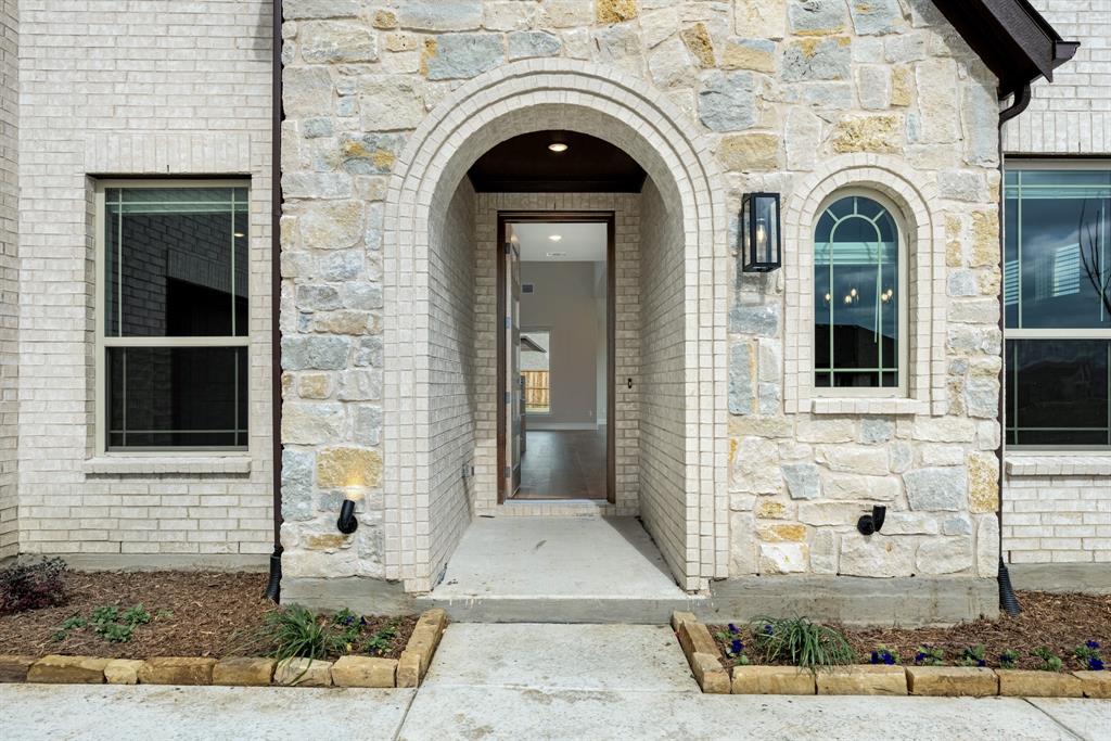 2125 Crosstimber Court