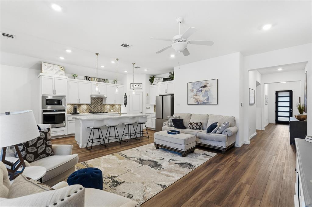 1864 Everglades Drive