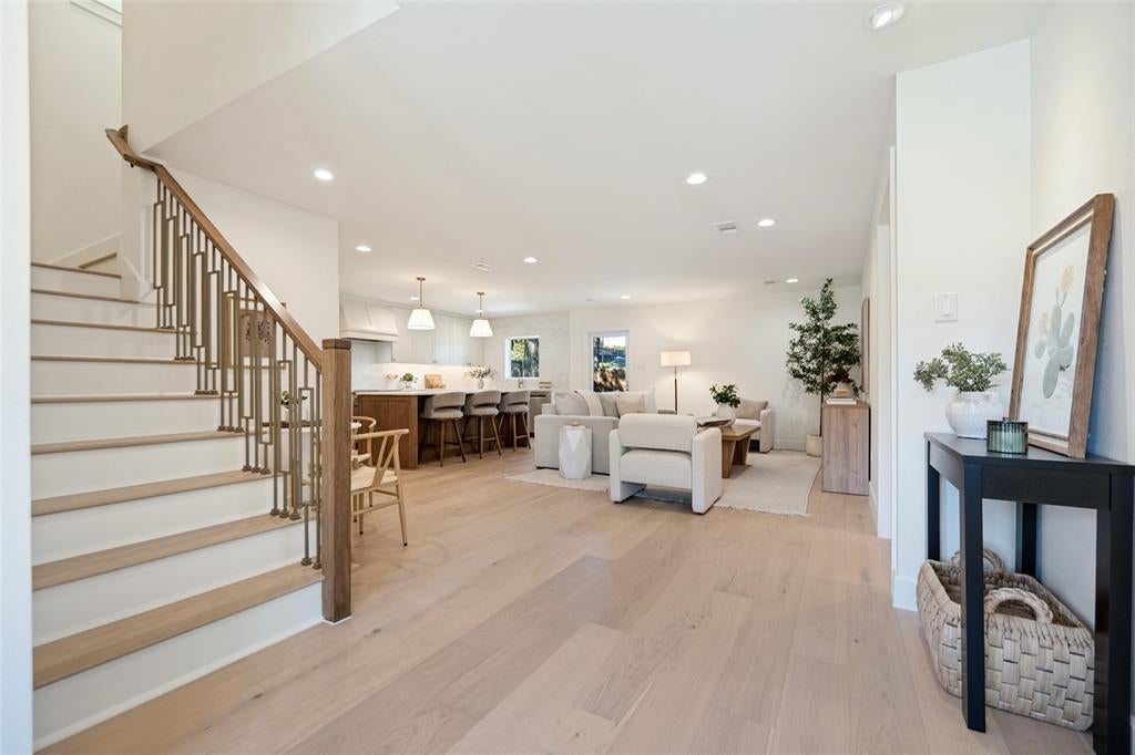 10649 Longmeadow Drive