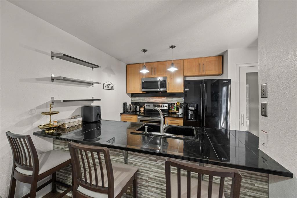 Woodhaven Twnhse Rev - Residential