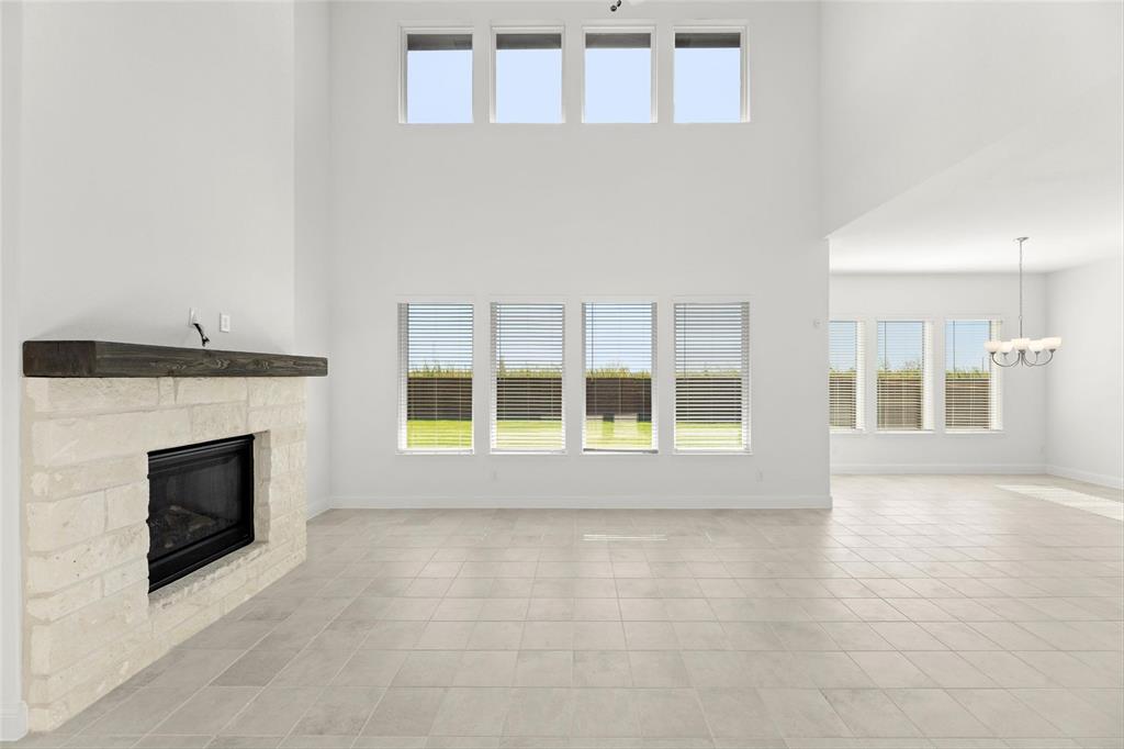 Lake Breeze - Residential