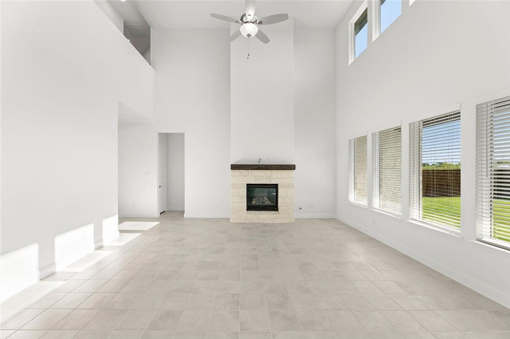 Lake Breeze - Residential