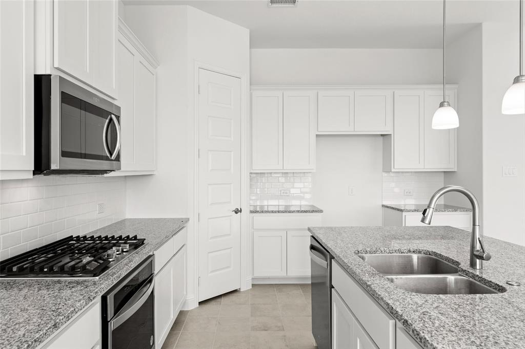 Lake Breeze - Residential