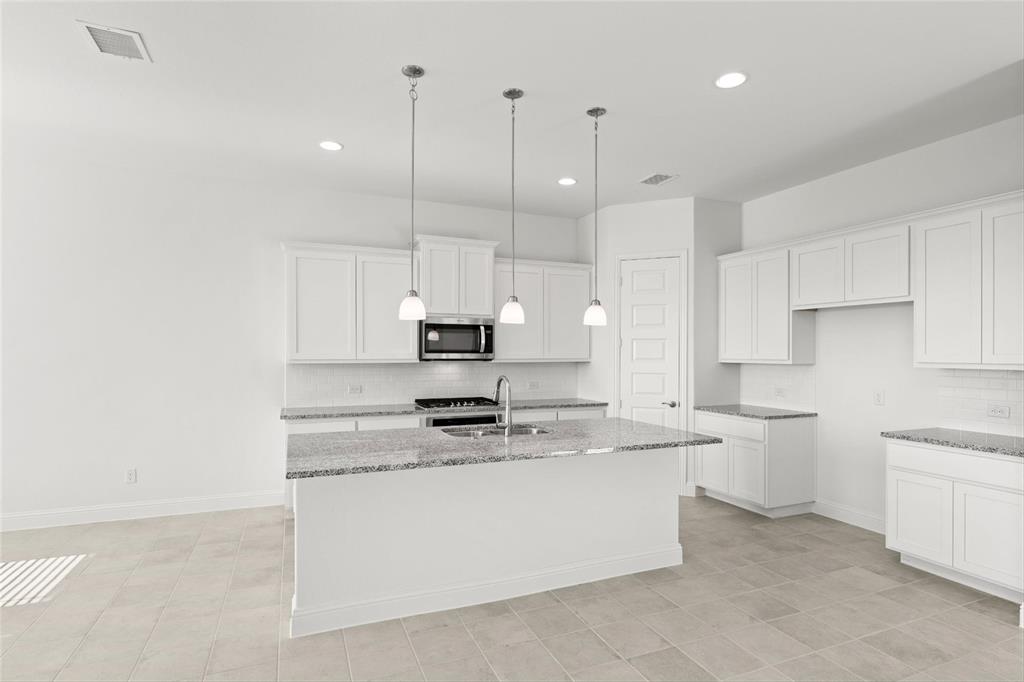 Lake Breeze - Residential