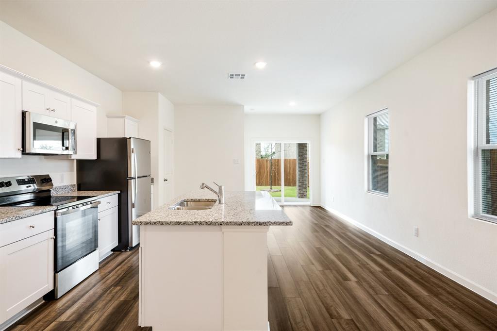 Melissa, Texas 75454, United States, 3 Bedrooms Bedrooms, ,2 BathroomsBathrooms,Residential,Active,164906