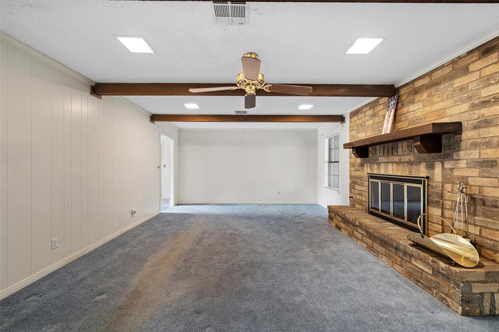 400 N Walnut Street