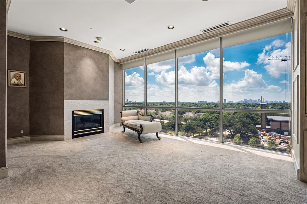 Douglas Condo 8181 - Residential