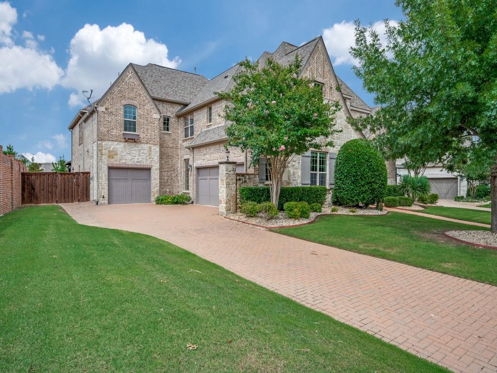 2911 Blackthorn Drive