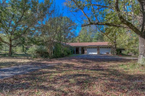 A home in Coushatta