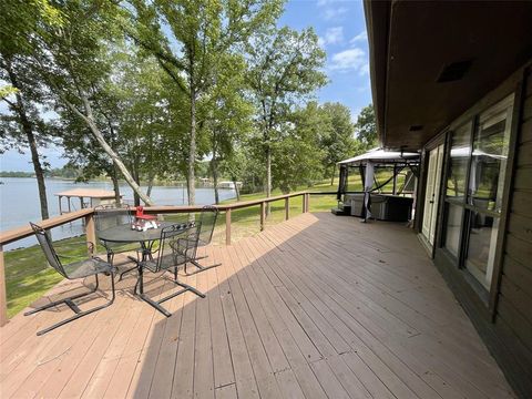 A home in Larue