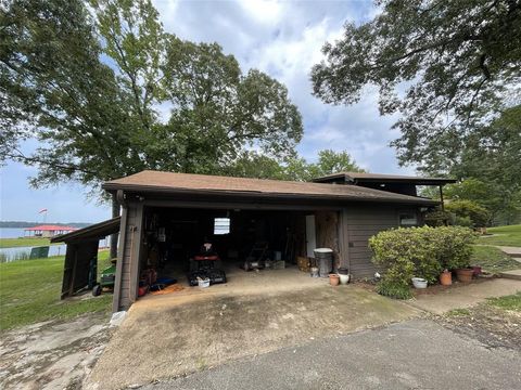 A home in Larue