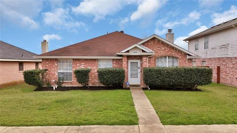 2840 Saint Johns Avenue Lancaster TX 75146