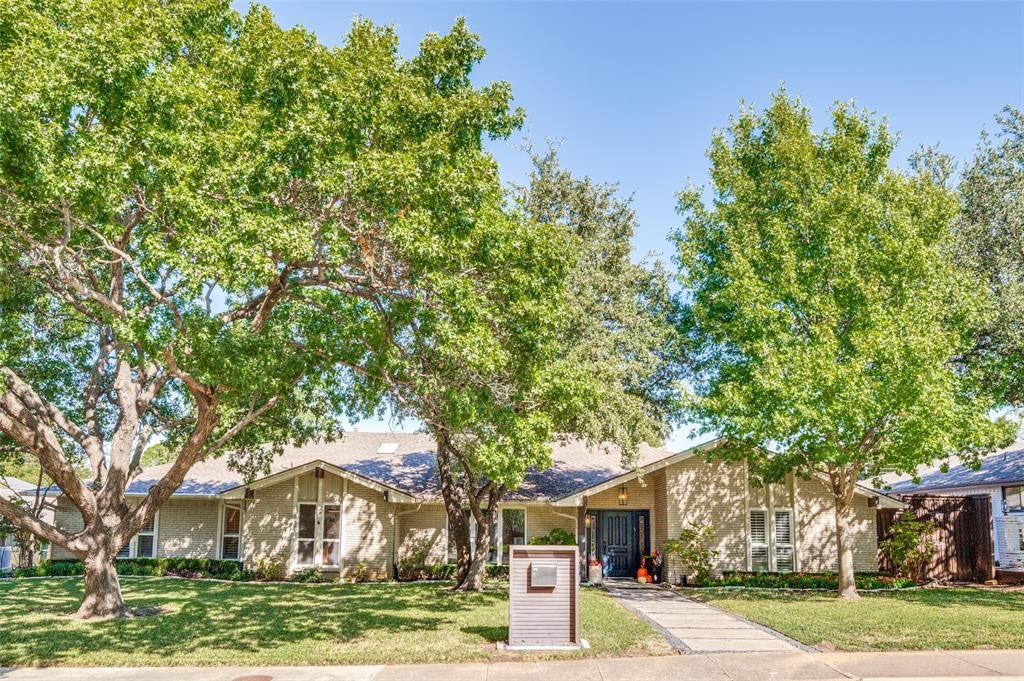 3843 Regent Drive