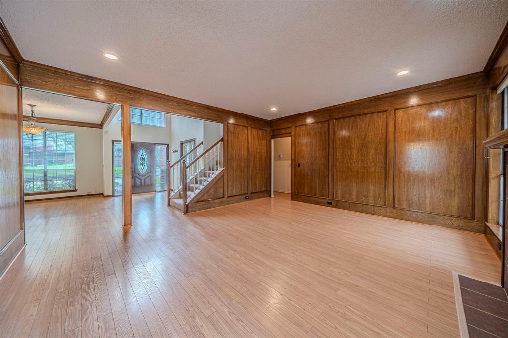 4404 Bentley Drive