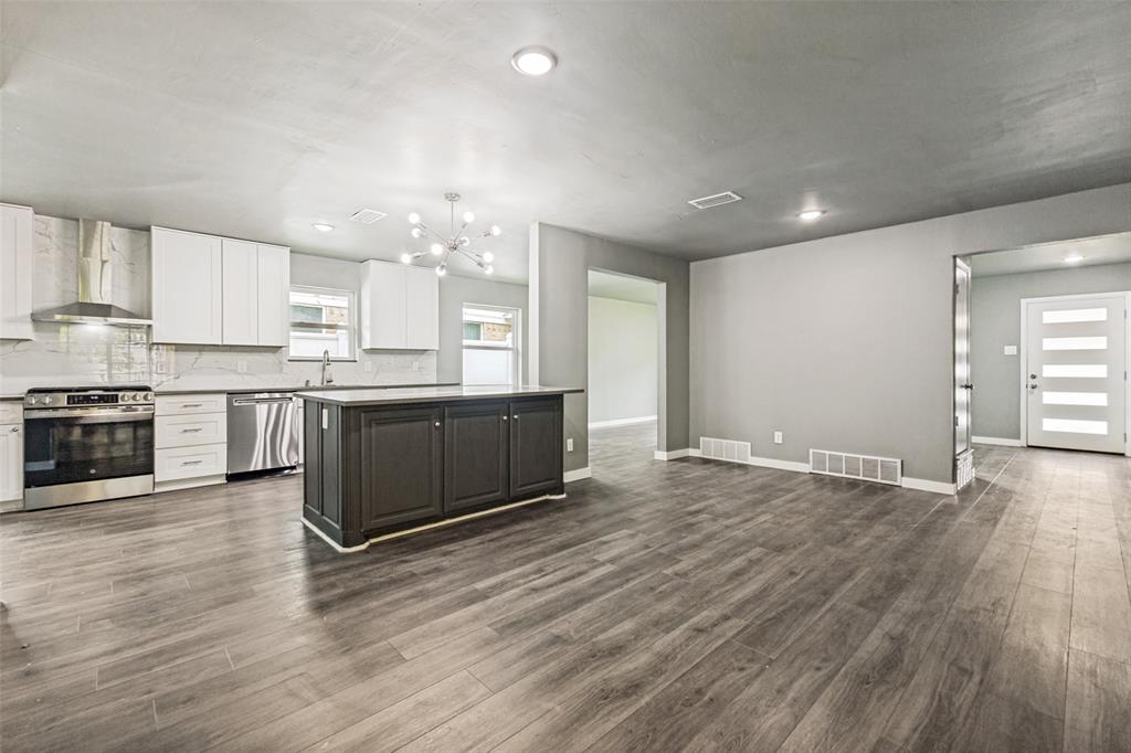 Braeburn Club 01 - Residential