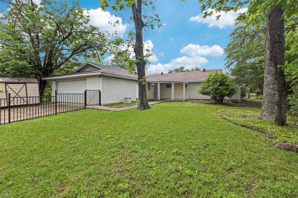 Braeburn Club 01 - Residential