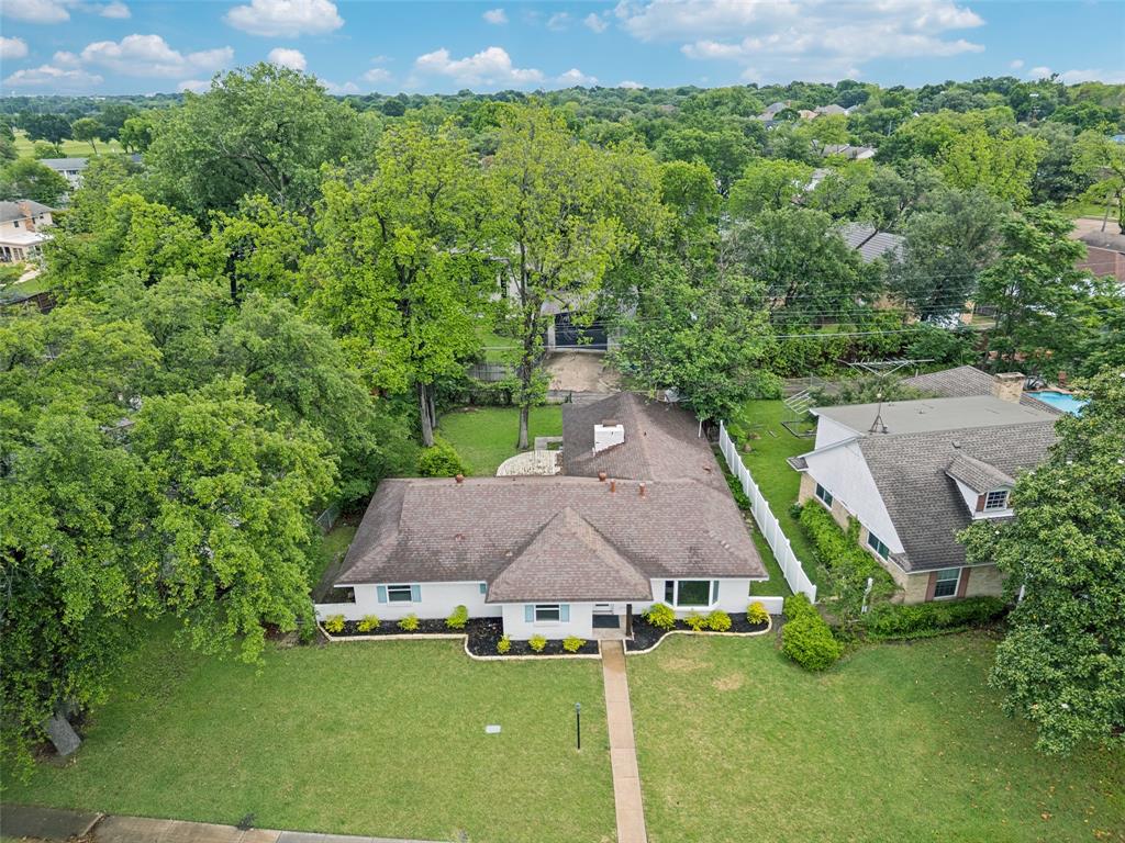 Braeburn Club 01 - Residential