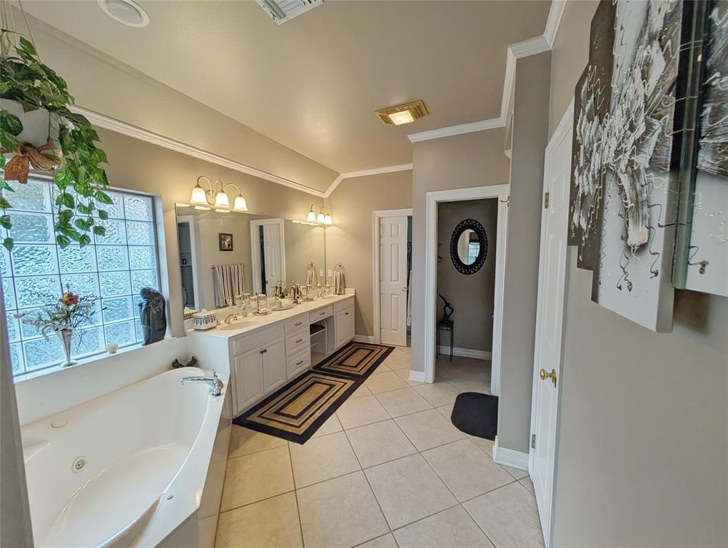 1817 Castlewood Drive