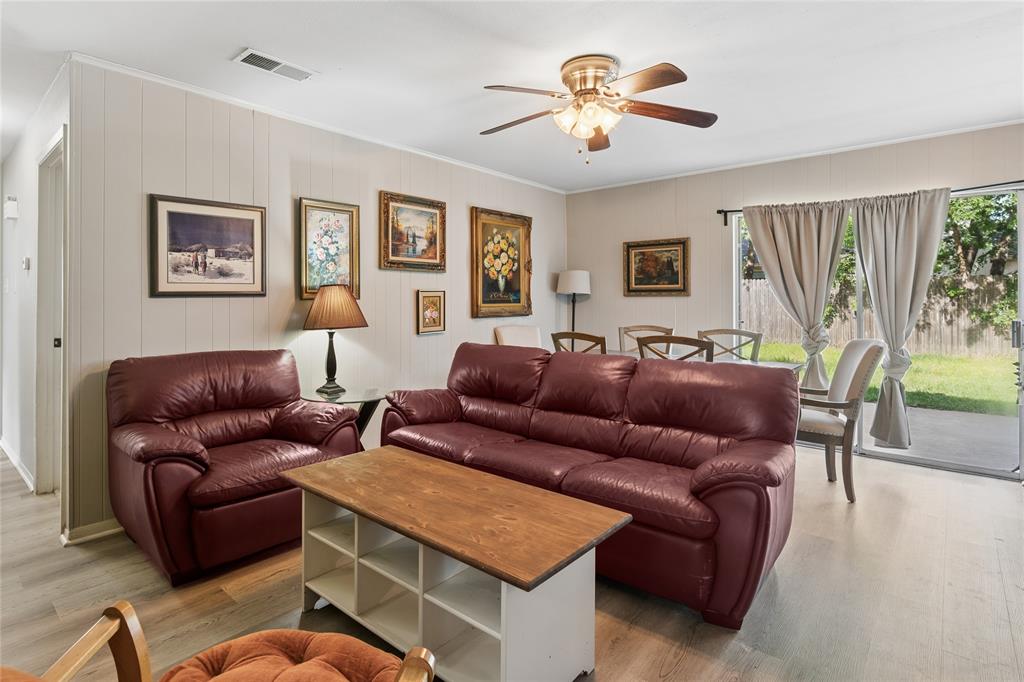 1213 Pin Oak Drive