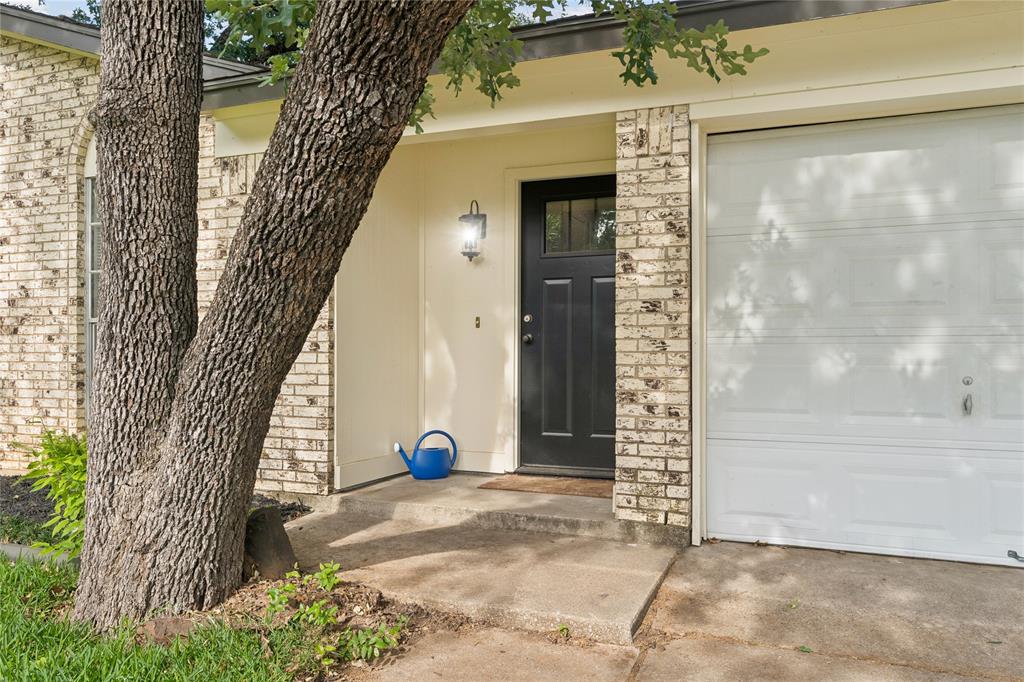 1213 Pin Oak Drive