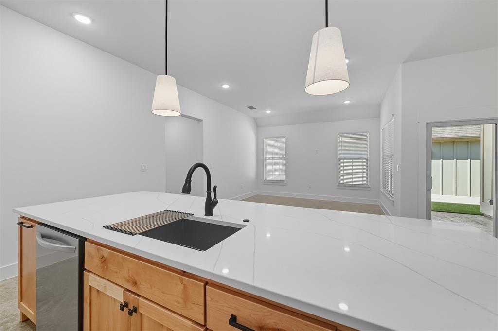 The Residences of Cardinal Woods - Residential Lease