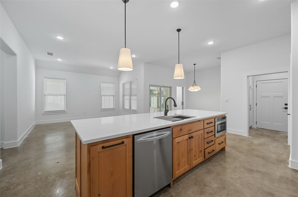 The Residences of Cardinal Woods - Residential Lease