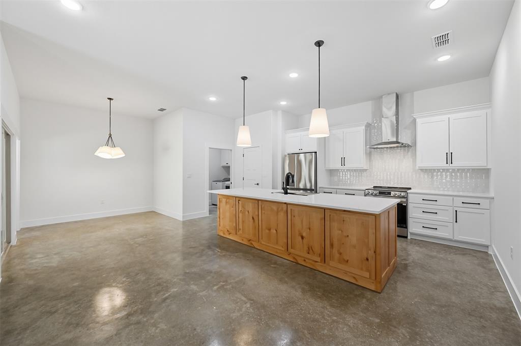 The Residences of Cardinal Woods - Residential Lease